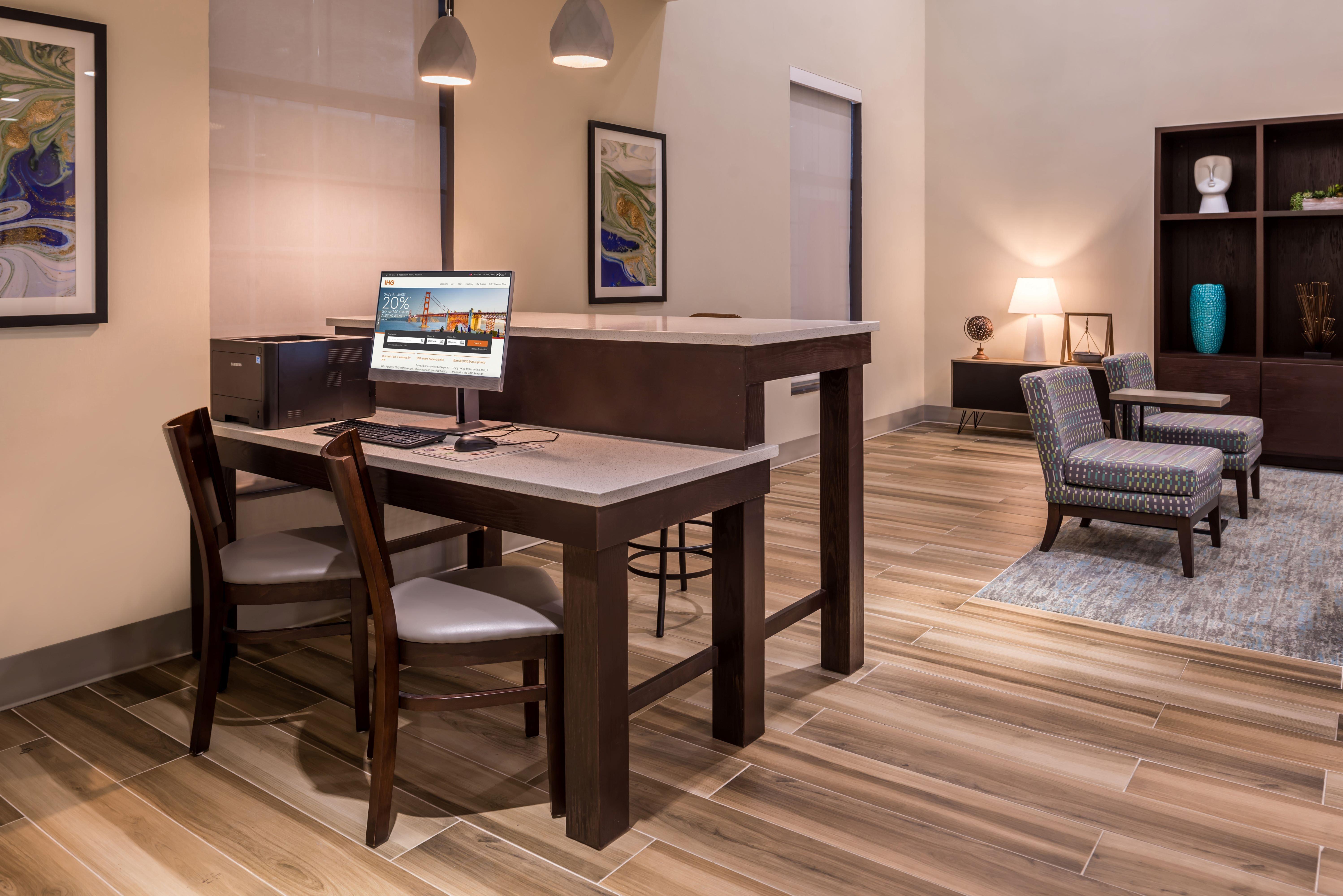 Holiday Inn And Suites Addison By Ihg Esterno foto