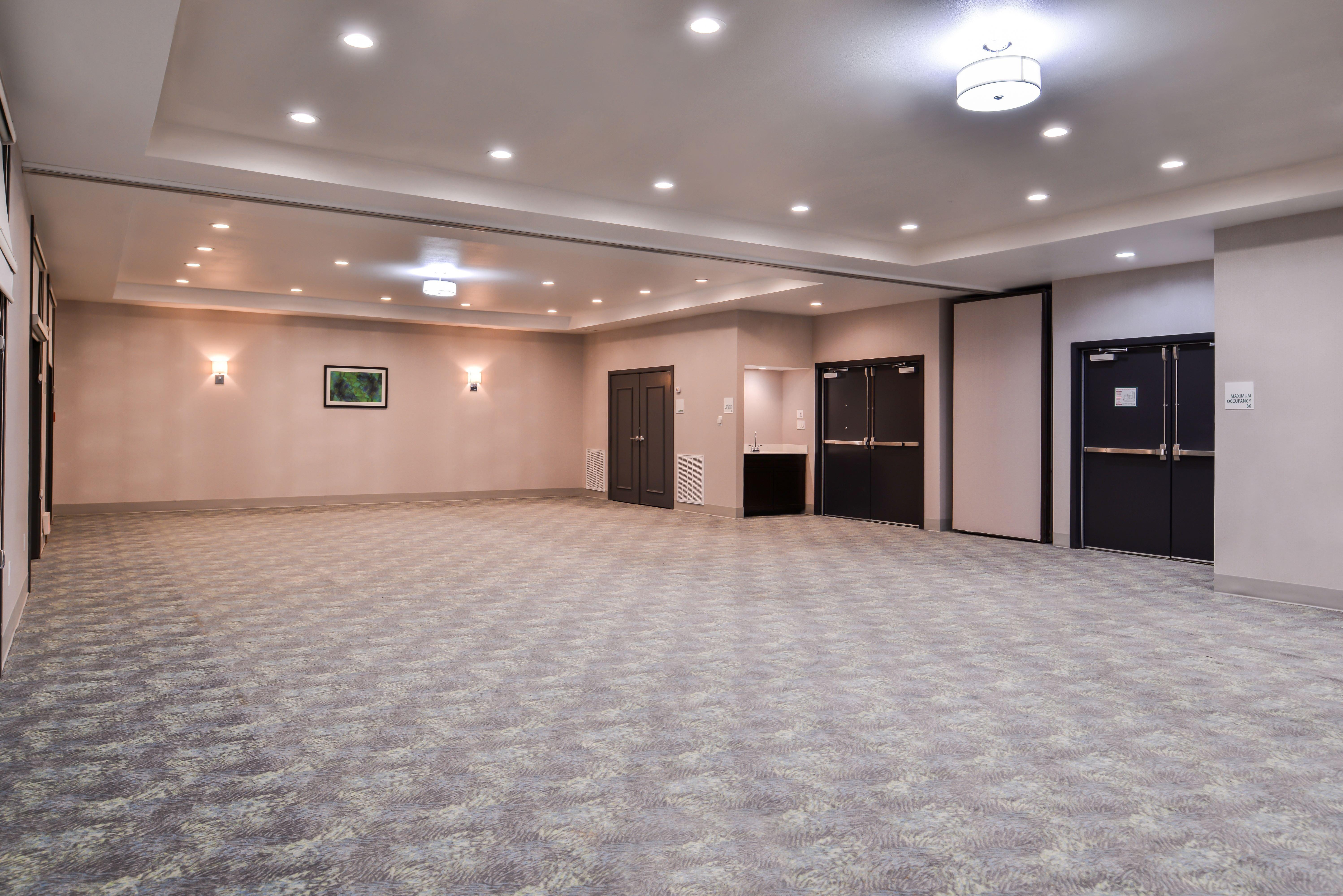Holiday Inn And Suites Addison By Ihg Esterno foto