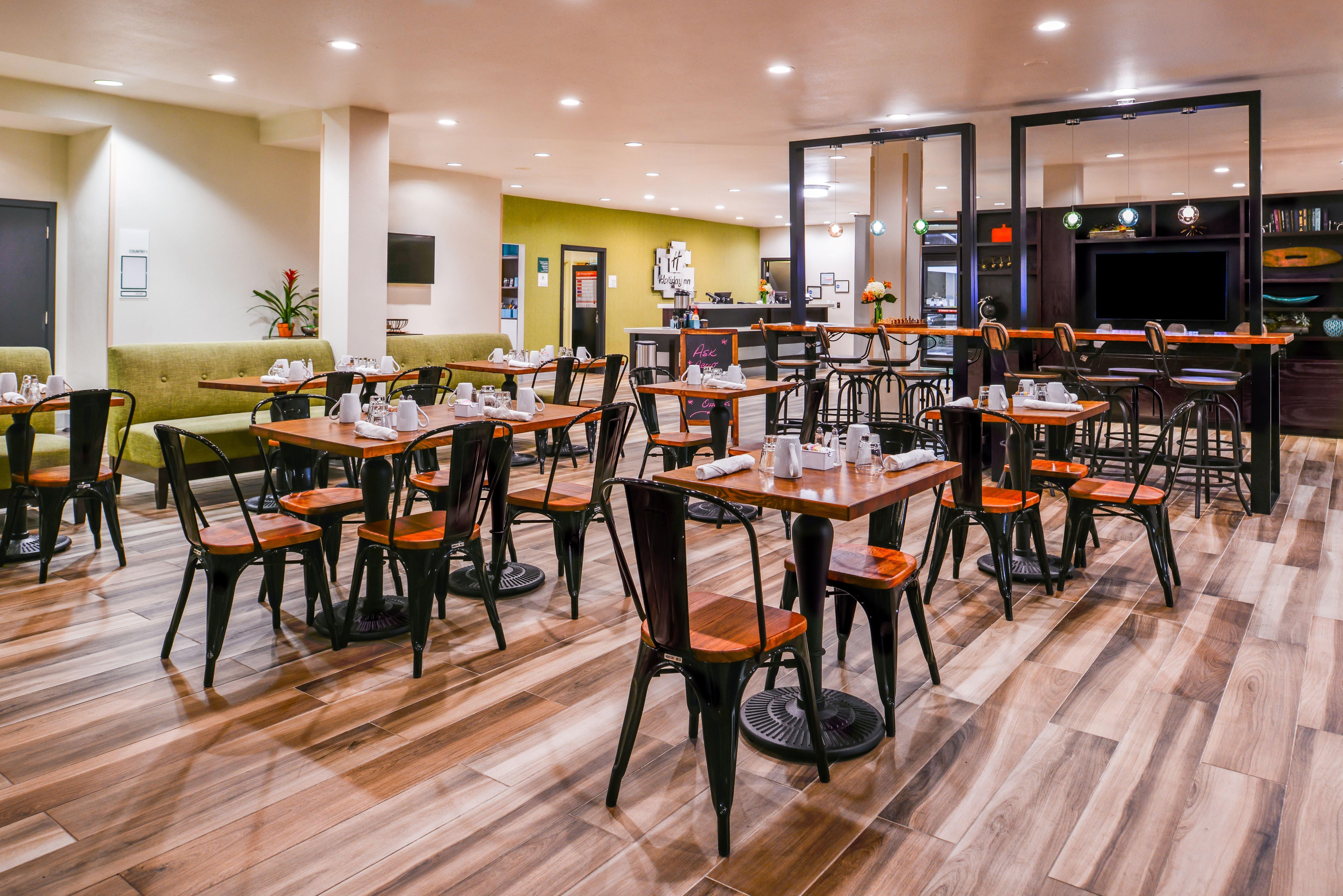 Holiday Inn And Suites Addison By Ihg Esterno foto