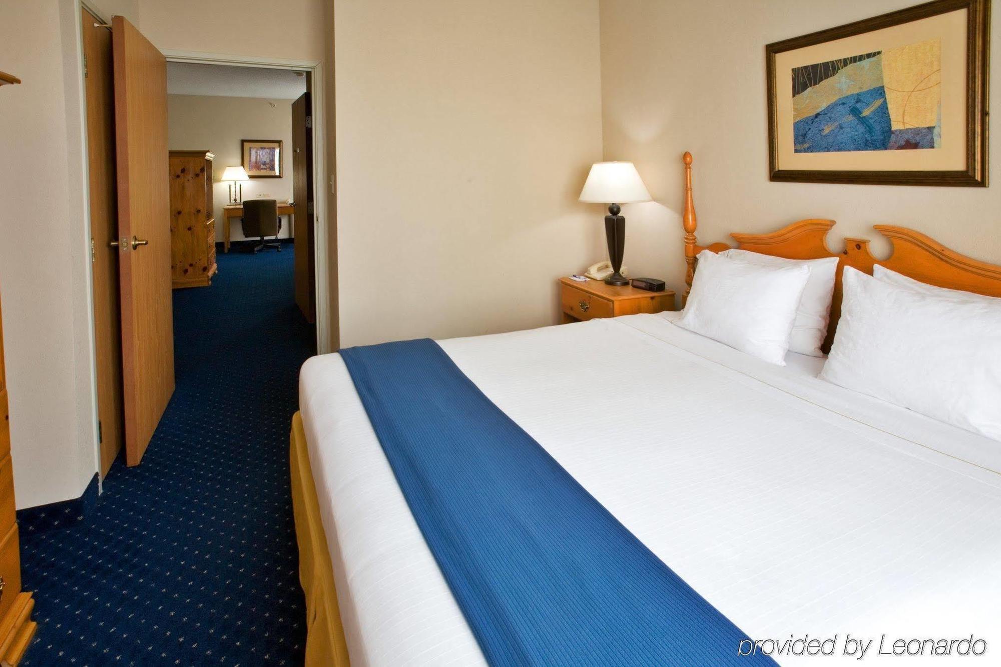 Holiday Inn And Suites Addison By Ihg Camera foto